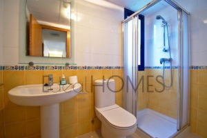 Apartment for sale denia_bathroom